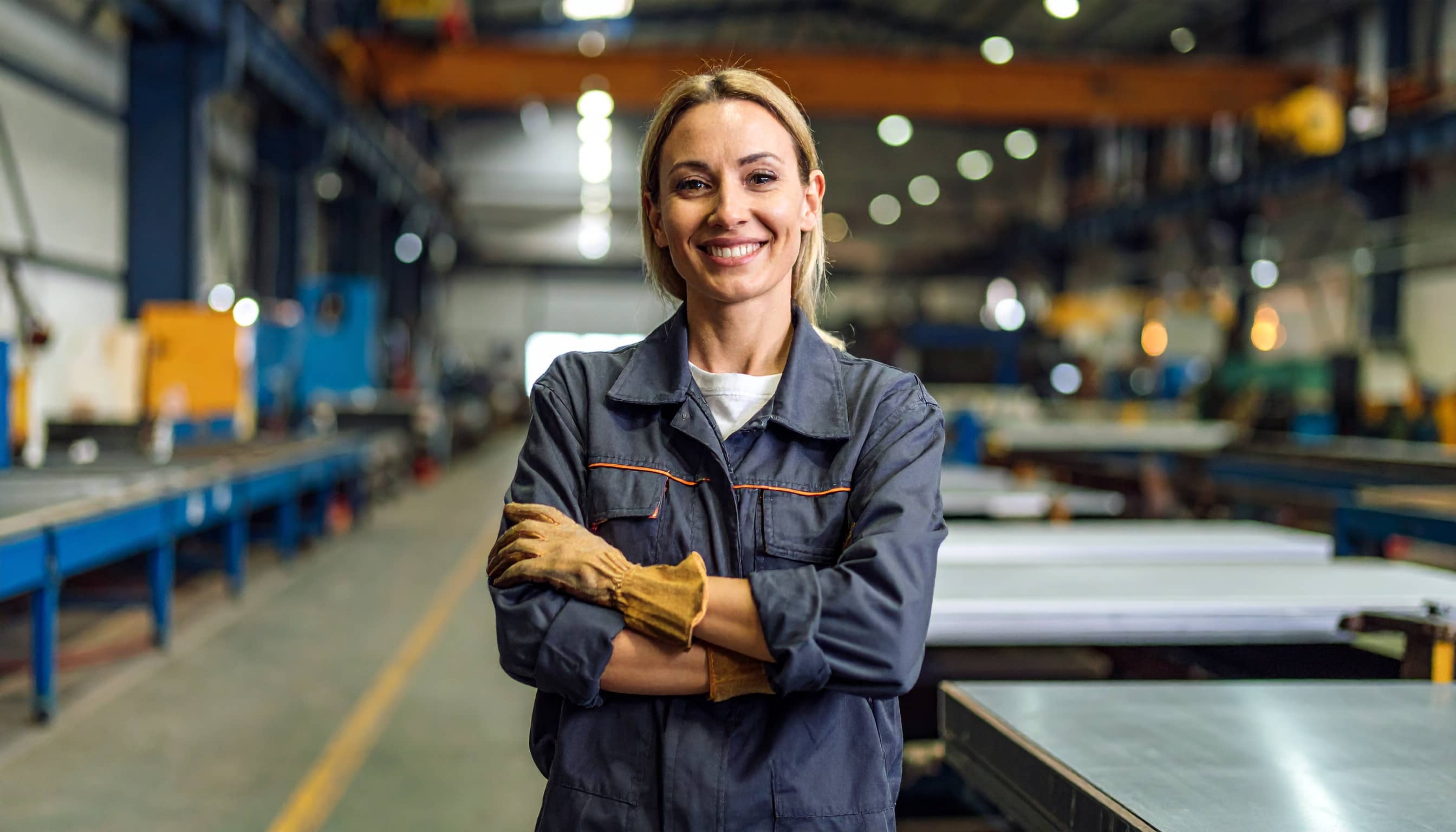Firefly_photo of wyoming manufacturer working in metal shop, small business 271177
